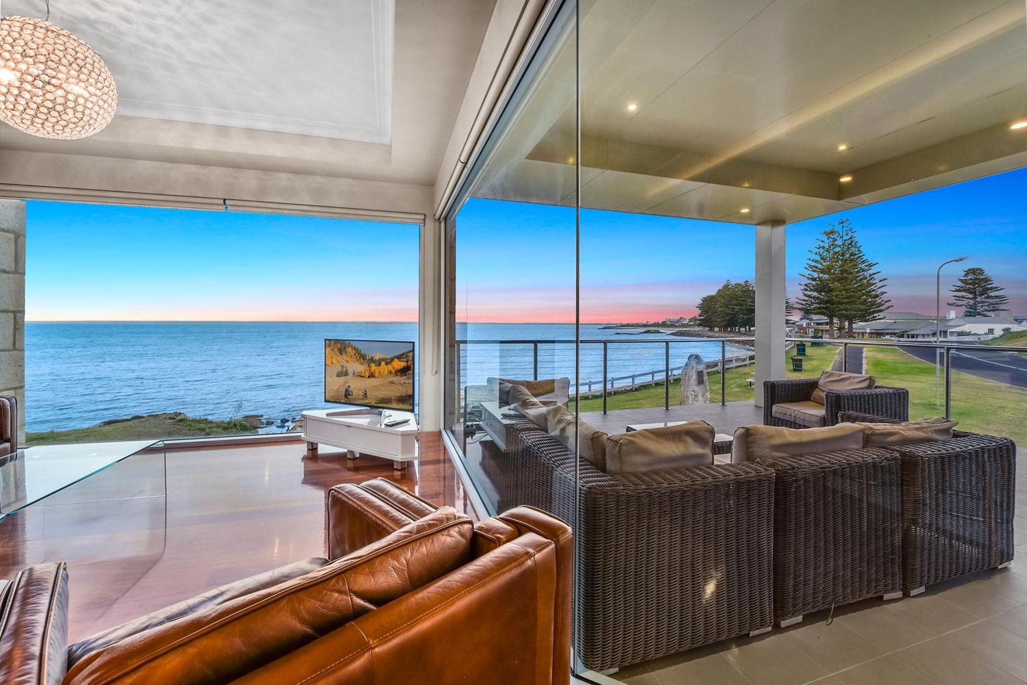 Aloha Waterfront Properties Robe Værelse billede